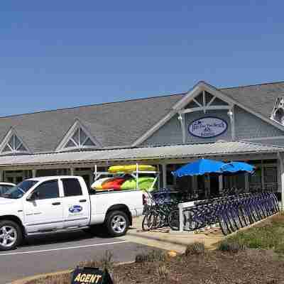 Hampton Inn & Suites Outer Banks/Corolla Hotel Exterior