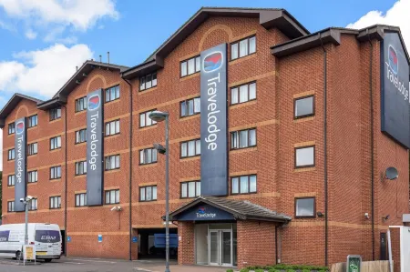 Travelodge London Park Royal Hotel Отели рядом с достопримечательностью «Университет Западного Лондона»