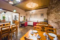 Hotel am Kapuzinerplatz فنادق في Knittelfeld