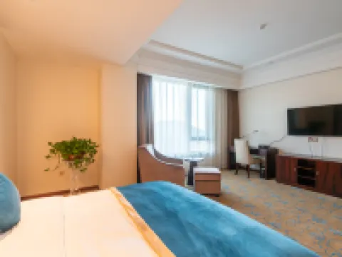 Zhongyuan Sunny International Hotel Hotels in Weihui