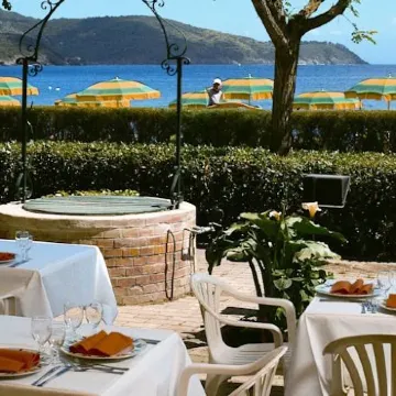 Residence le Acacie Отели в г. Каполивери