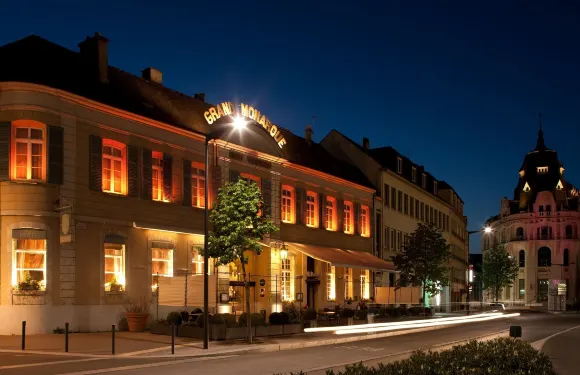 沙特爾大君王酒店，貝斯特韋斯特至尊精選