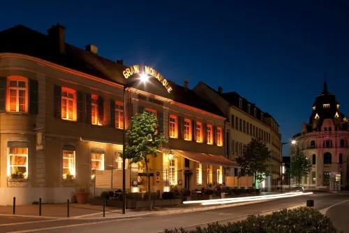 Best Western Premier Grand Monarque Hotel  Spa Hotel di Luce
