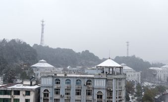 Teenly Garden International Hotel