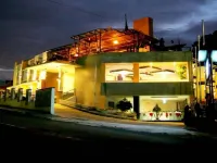 Royal Denai Hotel Hotels near Plaza Bukittinggi