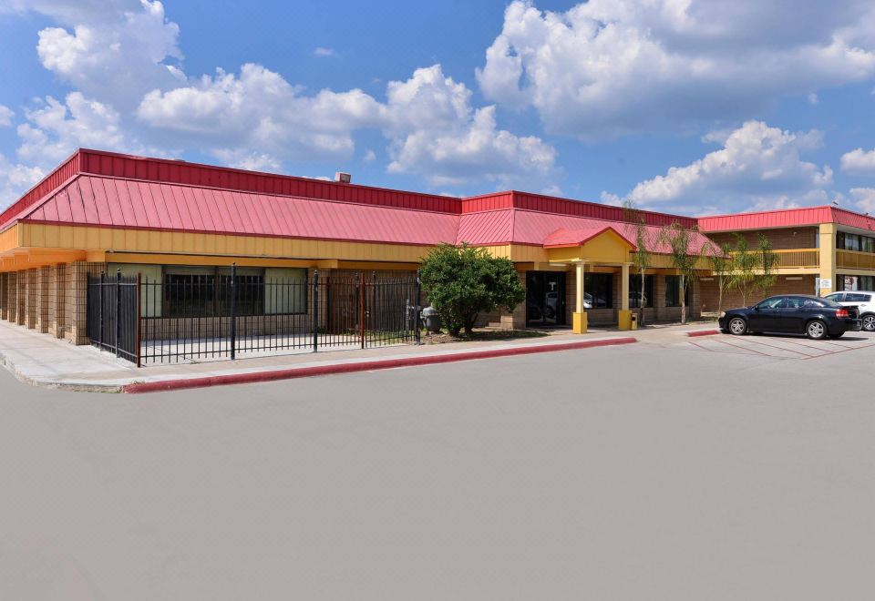 North Villa Inn - Housity