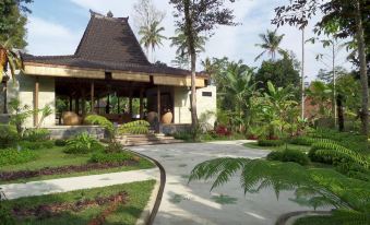 Senetan Villas and Spa Resort