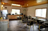 Adams Inn and Suites Hotels in Adams County