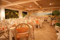 Coco Reef Resort & Spa - breakfast