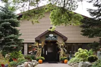 Oakwood Resort Hotels in South Huron