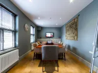 The White Star Tavern Hotels near Westgate