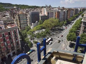 Barcelona Fifteen Central Aparthotel