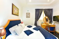 Cayam Hotel