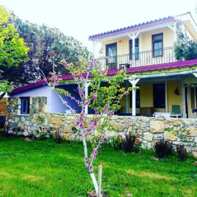Nar Bağevi - Pensions