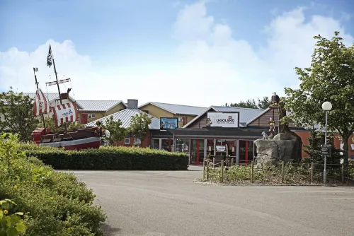 Legoland Ninjago Cabins Hotel a Vandel