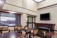 Days Inn by Wyndham Utica Hotels in Utica