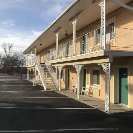River Road Motel