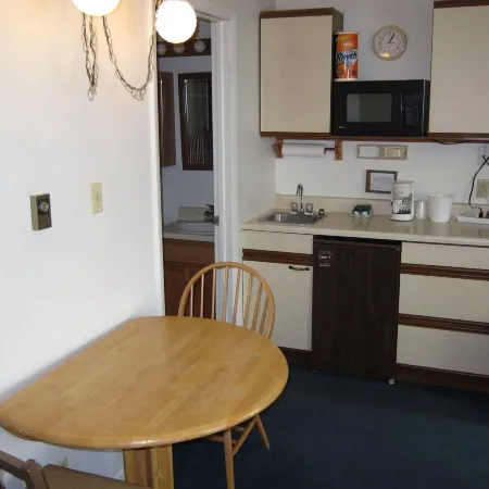 Columbine Inn