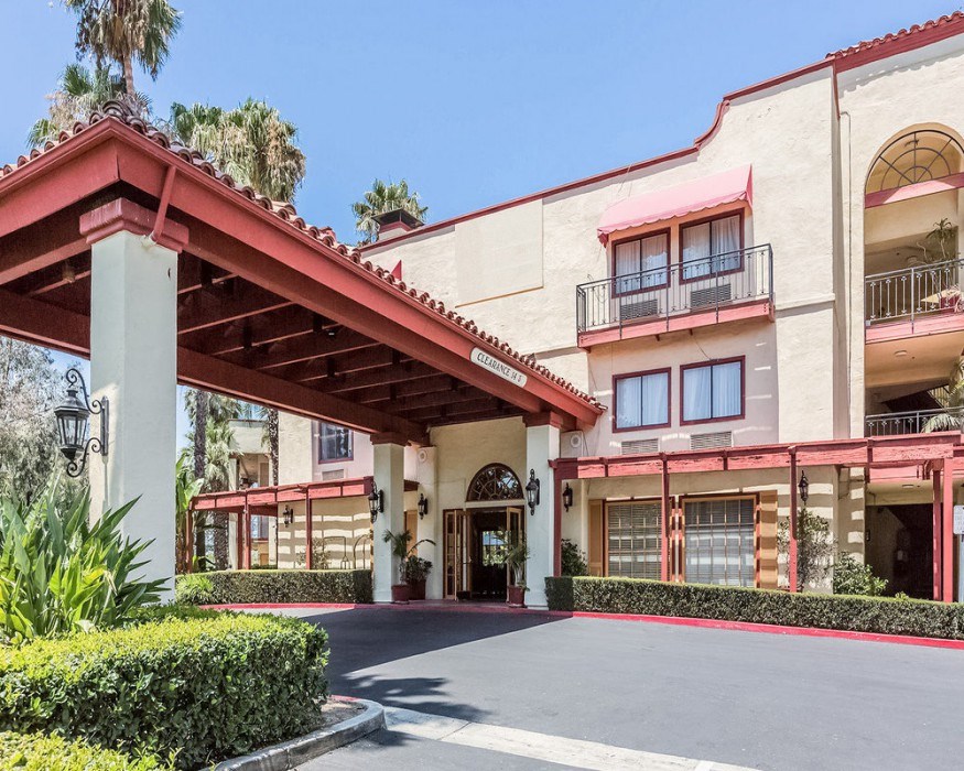 Comfort Inn & Suites Orange County John Wayne Airport