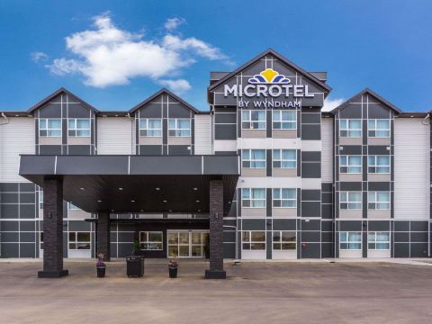 Microtel Inn & Suites by Wyndham Whitecourt