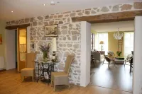 Aux Pierres Magiques Hotels in Rhone
