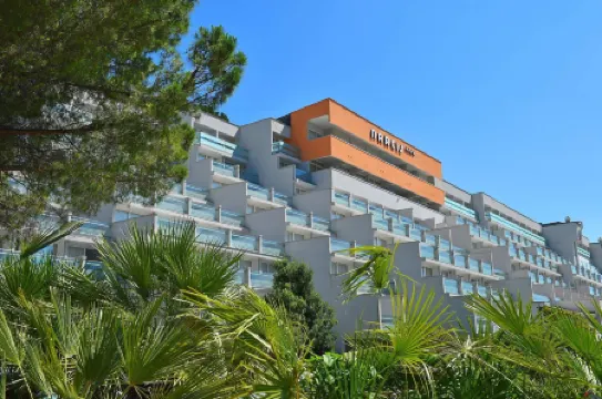Hotel Narcis - Maslinica Hotels & Resorts
