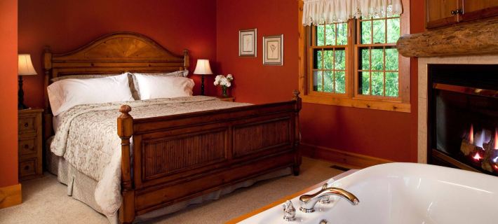 Chanticleer Cabins Hotels in Door County