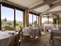 マ デ ロマラン, ジ オリジナル リレー ゴルドのホテル