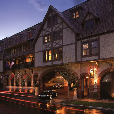 Grand Bohemian Lodge Asheville, Autograph Collection