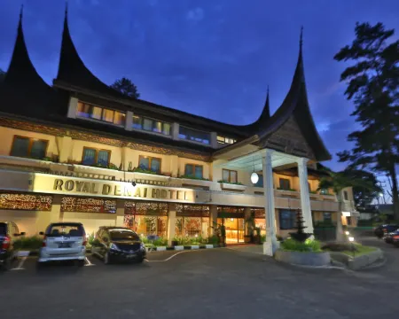 Royal Denai Hotel ブキティンギのホテル