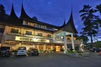 Royal Denai Hotel Hotels near Plaza Bukittinggi