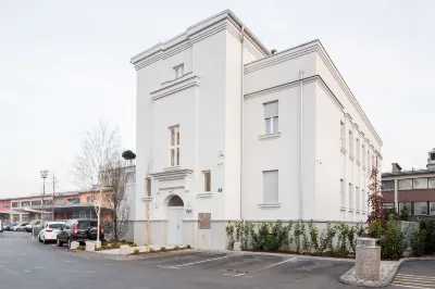 WH Apartments