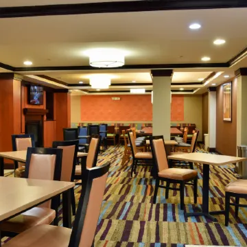 Fairfield Inn & Suites Hartford Airport