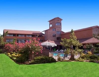 Best Western Plus Saddleback Inn  Conference Center Hôtels à : Oklahoma City