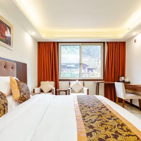 Danxia Valley Hotel