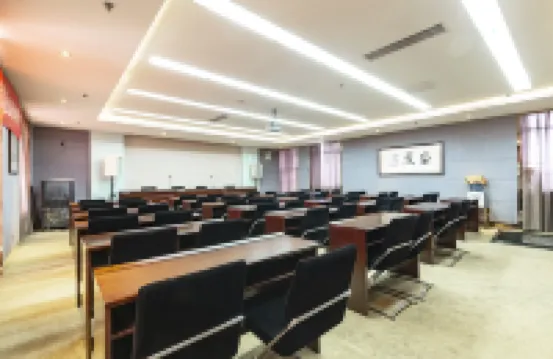 Yufeng Holiday Hotel