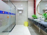 男波湾电竞酒店(北海北部湾广场沃尔玛广场店) - 豪华亲子间
