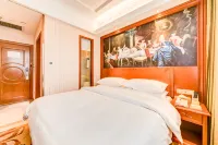Vienna Hotel (Baoding Xushui Longdi Branch) Hotell i Xushui
