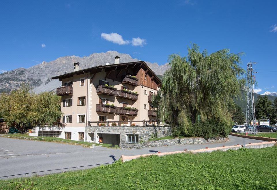 Alpi & Golf Hotel-Bormio Updated 2023 Room Price-Reviews & Deals | Trip.com