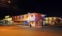 Stardust Motel - parking