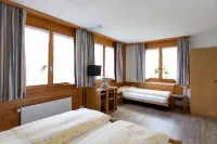 Hotel Edelweiss - Parvekkeita
