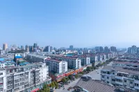 Metropolo Jinjiang Happy Town Jiulong Street Hotel - Bergblick