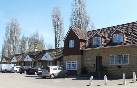 羅伊頓海濱鄉村酒店