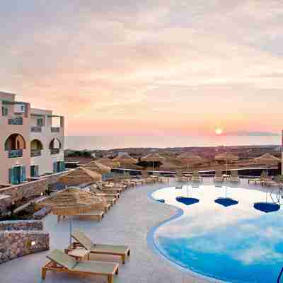 Astro Palace Hotel & Suites Hotel Exterior