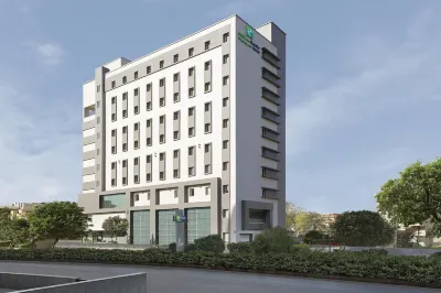 Holiday Inn Express Ahmedabad Prahlad Nagar Hotels near BAOU