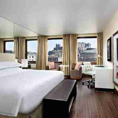 Sheraton Grand Hotel & Spa Rooms