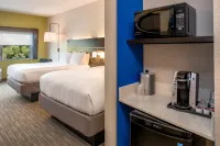 Holiday Inn Express & Suites Tampa North - Wesley Chapel Hotels in Wesley Chapel South