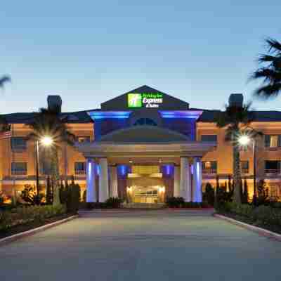 Holiday Inn Express & Suites PEARLAND by IHG Hotel Exterior