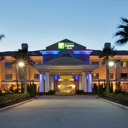 Holiday Inn Express & Suites PEARLAND by IHG