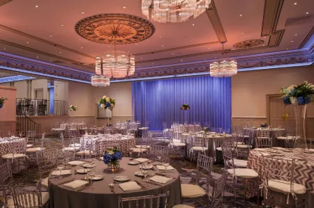 Sheraton Commander Hotel Отели рядом с достопримечательностью «Kendall Square»